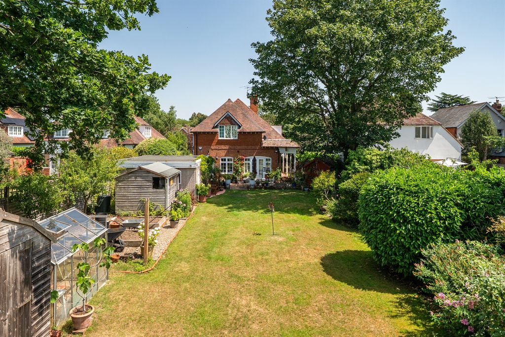 Property photo 2 of 24