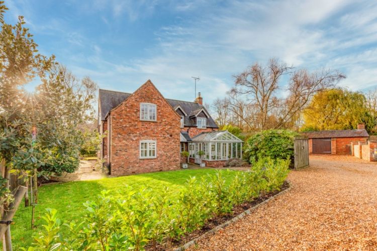 Property photo 1 of 14 269335-Std