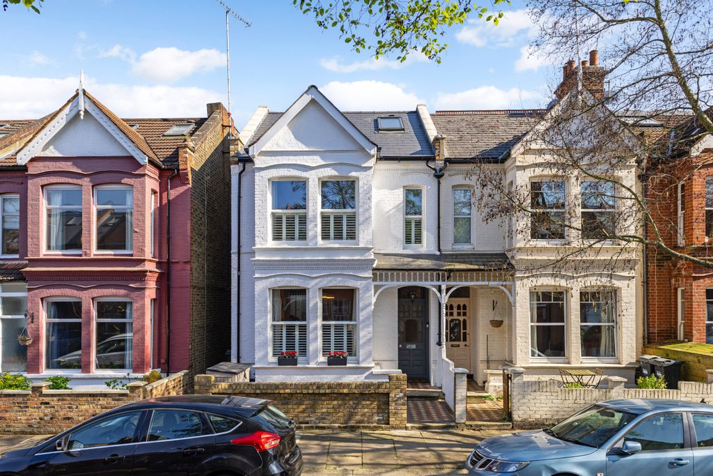 Property photo 1 of 20