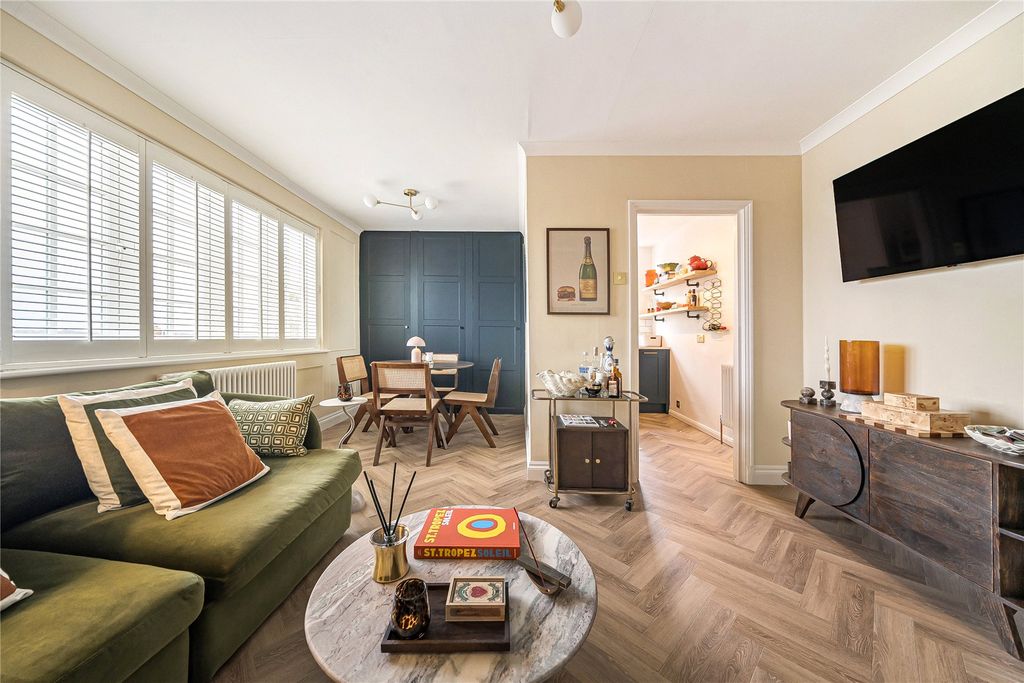 Property photo 2 of 26 Picture No. 14