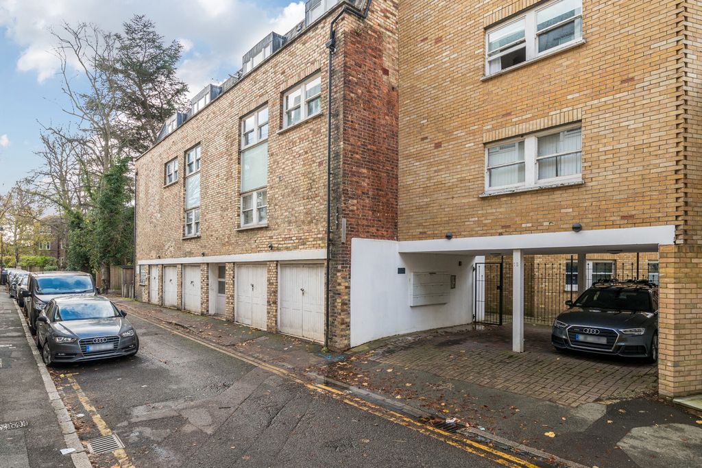 Property photo 1 of 12 1381425-2-6914681...