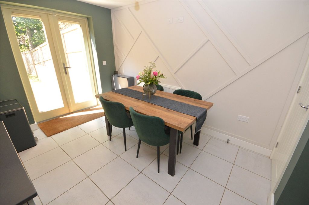 Property photo 3 of 18 Picture No. 13