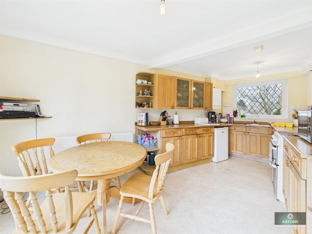 Property photo 3 of 17 Cam02202G0-Pr0526-Still013.Jpg