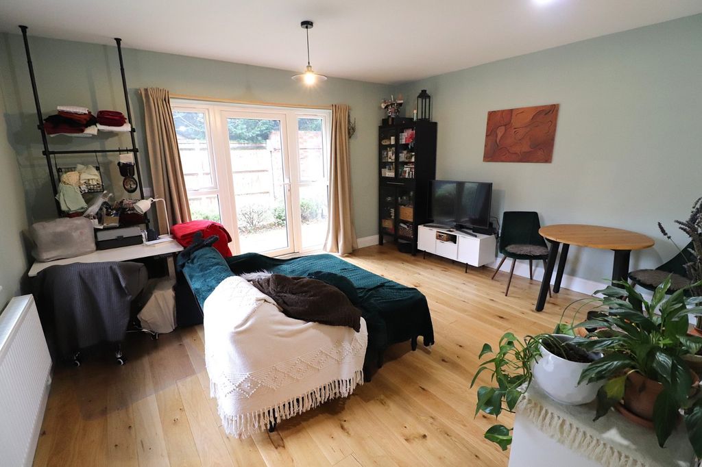 Property photo 2 of 11 Picture No. 13