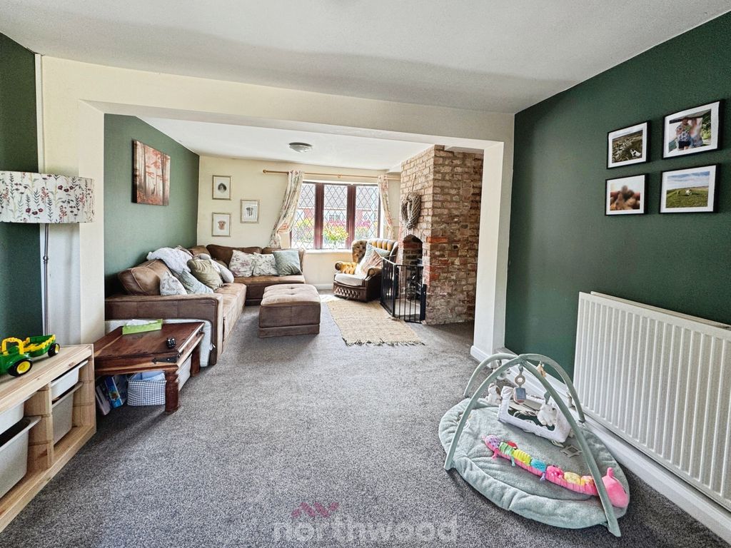 Property photo 3 of 24