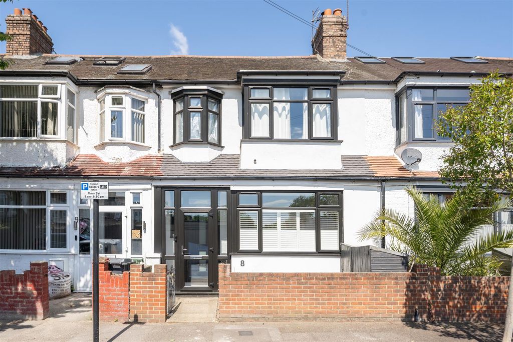 Property photo 1 of 24 Overton Road, E10