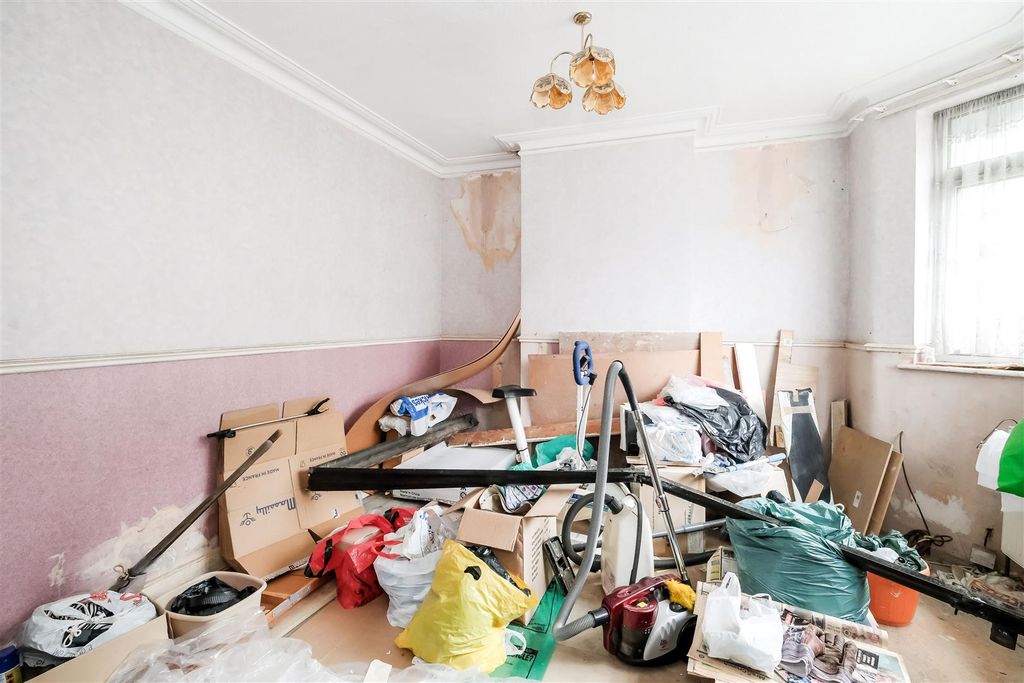 Property photo 2 of 10 King Edward Road-7.Jpg