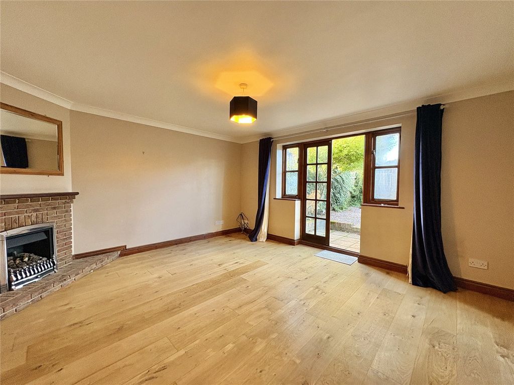 Property photo 3 of 9 Picture No. 12