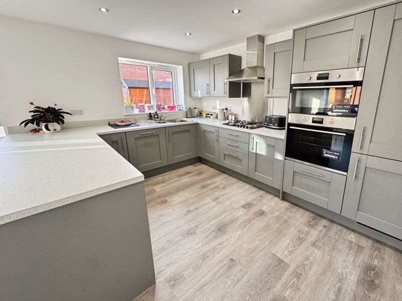 Property photo 3 of 14 Photo 12