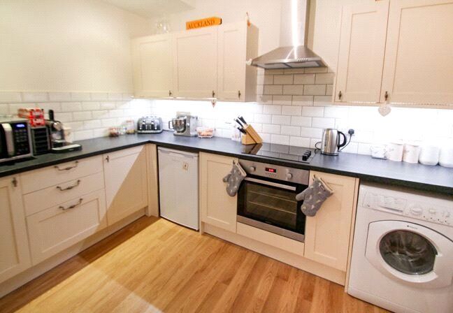 Property photo 2 of 5 Kitchen