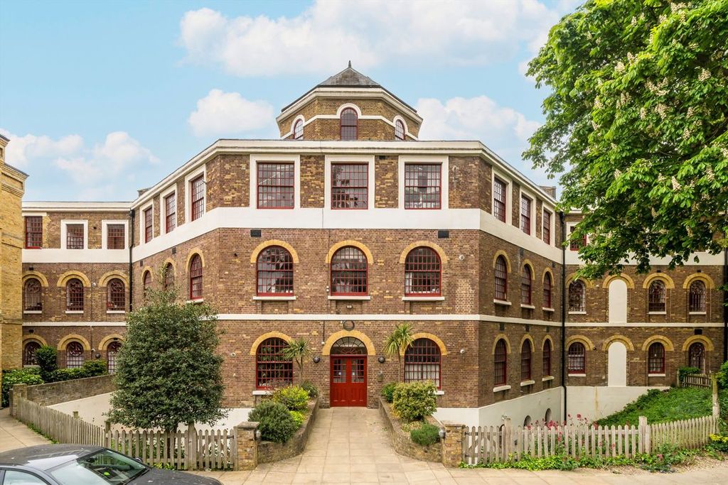 Property photo 1 of 7