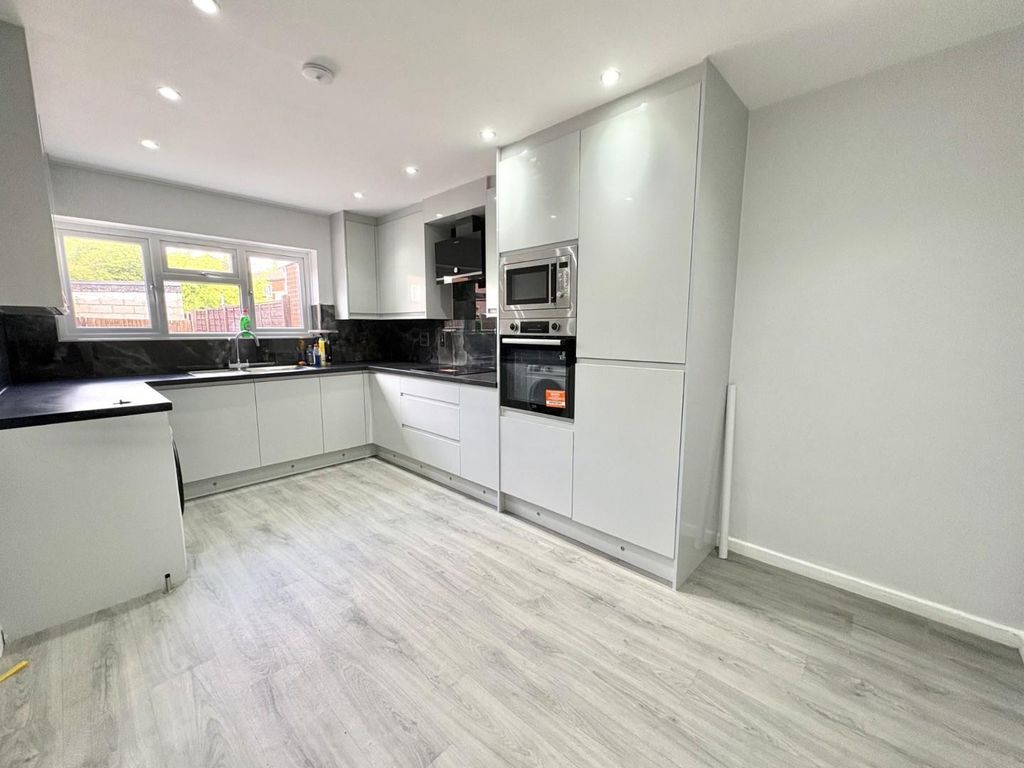 Property photo 2 of 14 A64331B5-17d1-4Fab-8798-1Cfc84Cb3Acb.Jpg