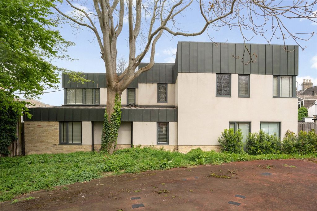 Property photo 1 of 8 Picture No. 23