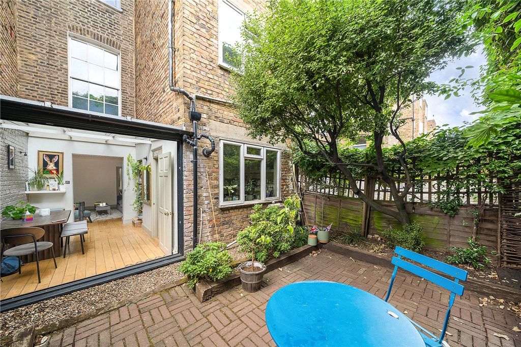 Property photo 1 of 16 Picture No. 15