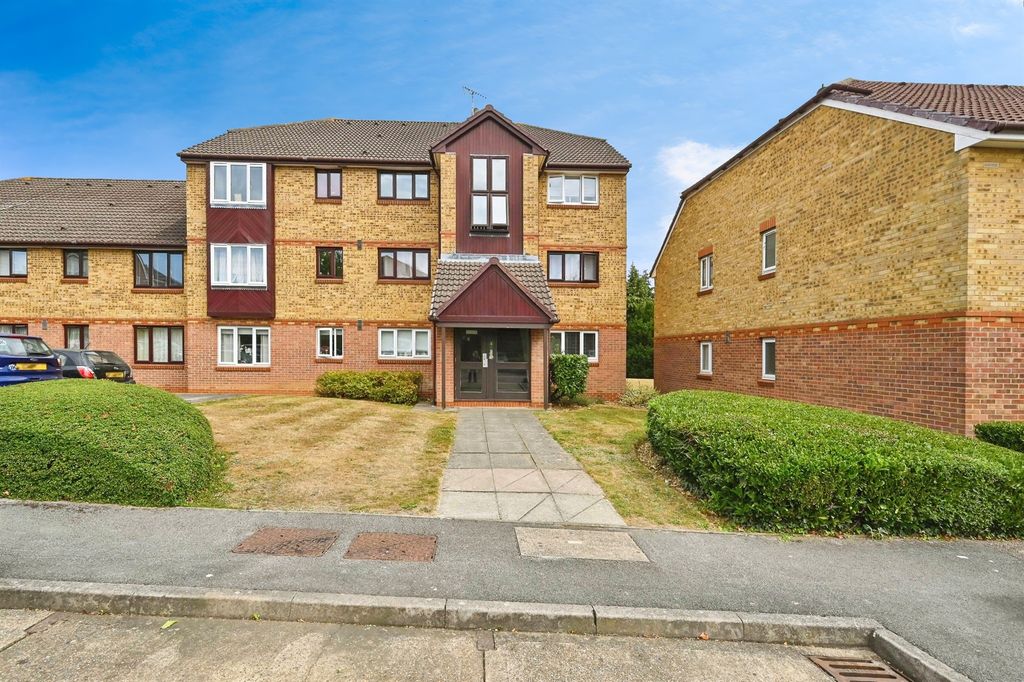 Property photo 1 of 17