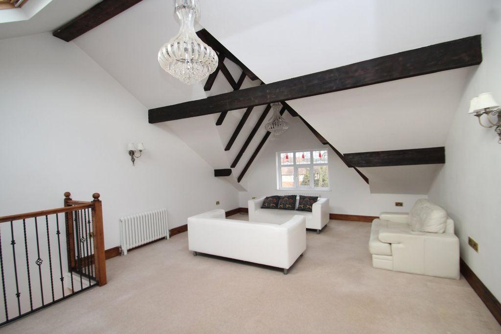 Property photo 2 of 12 Picture No. 19