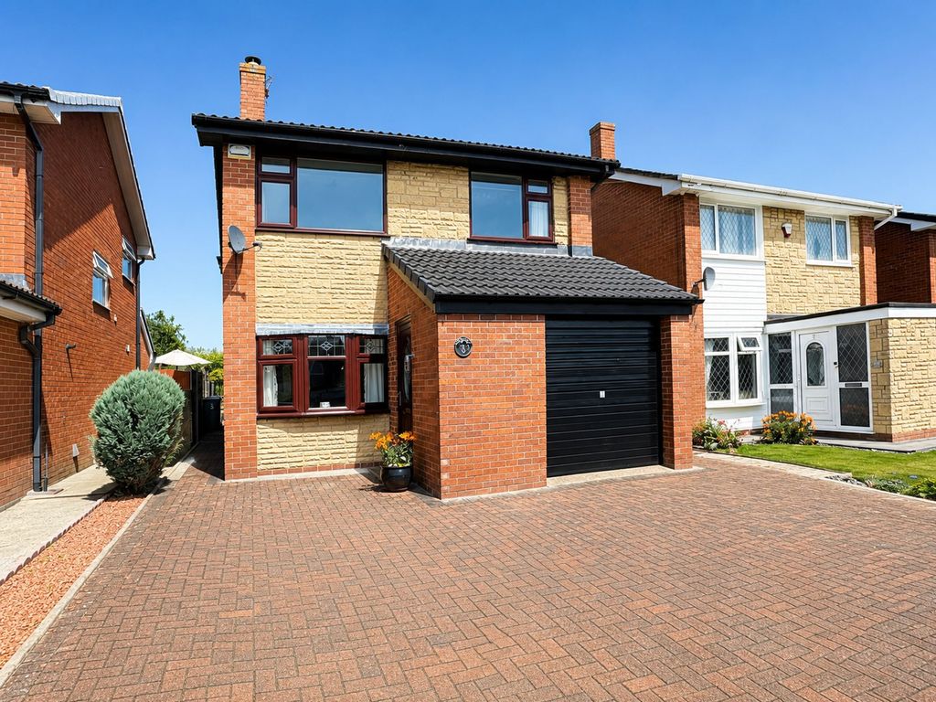 Property photo 1 of 14 External