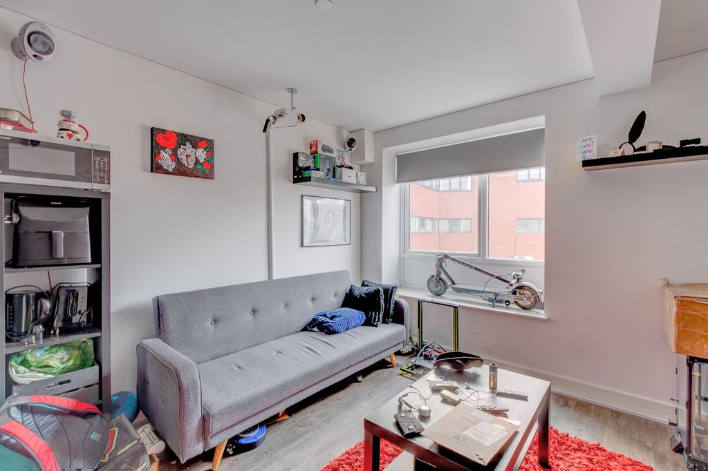 Property photo 3 of 6 Picture No. 05