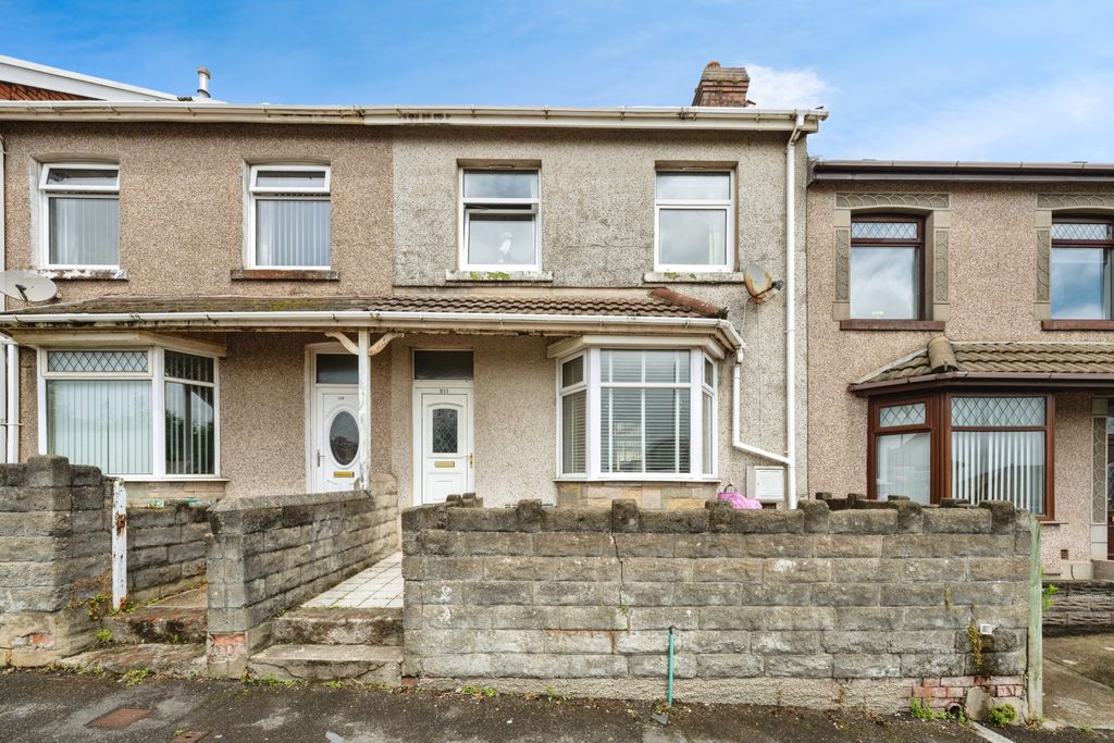 Property photo 2 of 15
