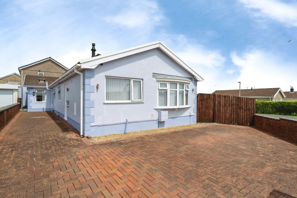Property photo 1 of 20 Pbox-Img.Jpg