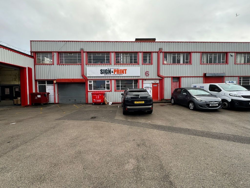 Property photo 1 of 4 Photo 4