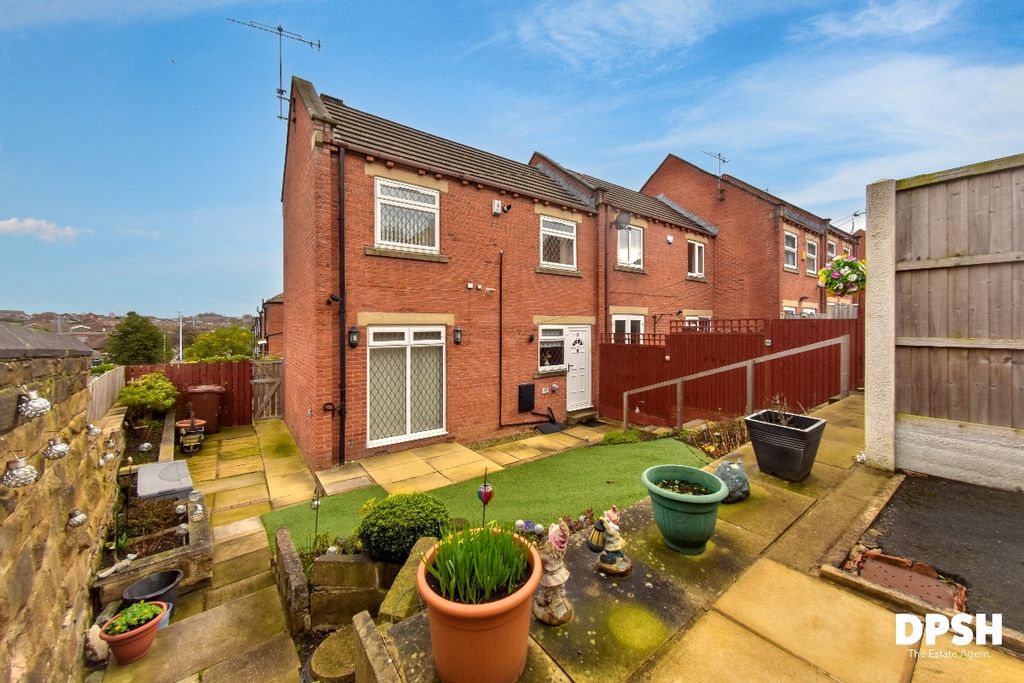 Property photo 1 of 25