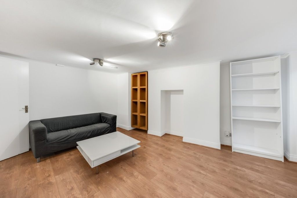 Property photo 3 of 8