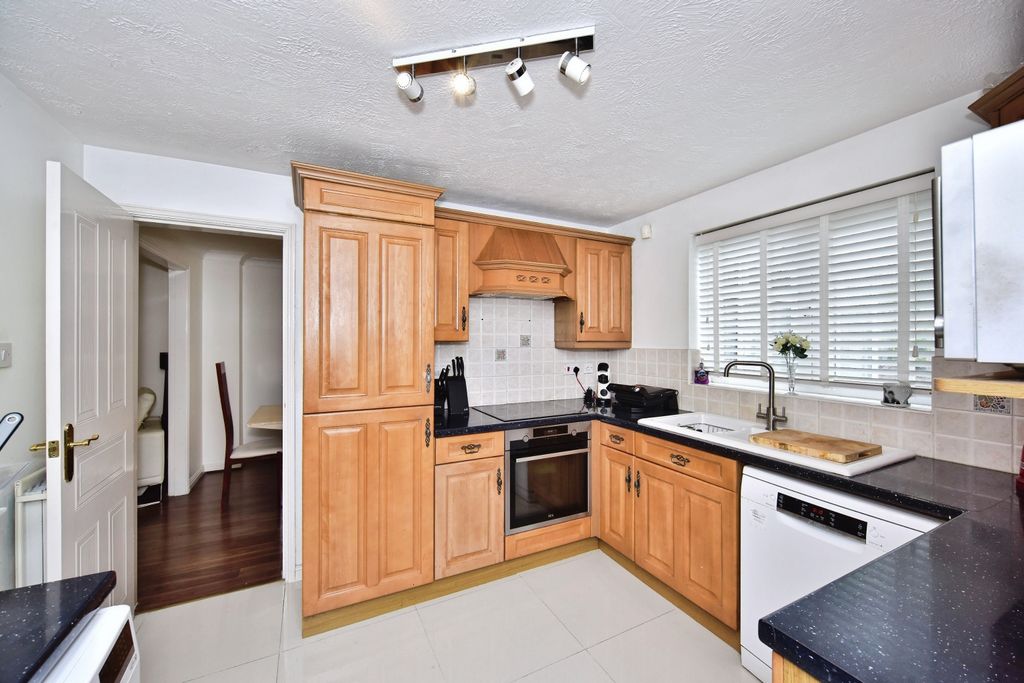 Additional image 6 of 3 bed detached house for saleGalena Close, Sittingbourne ME10