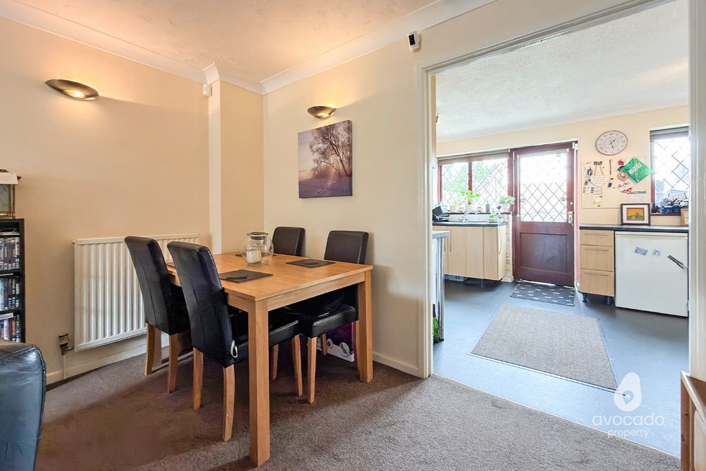 Property photo 3 of 11 5173664