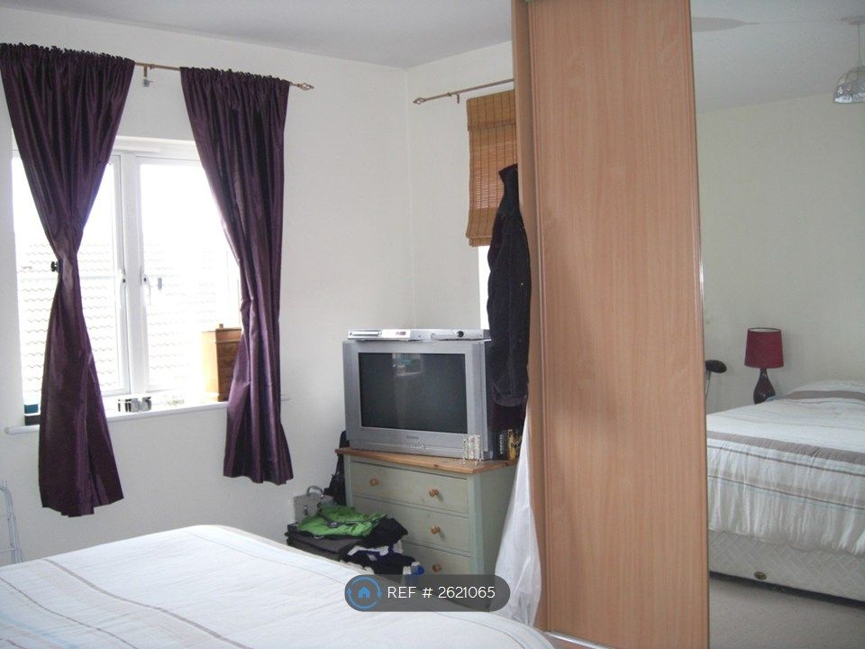Property photo 3 of 8 Bedroom