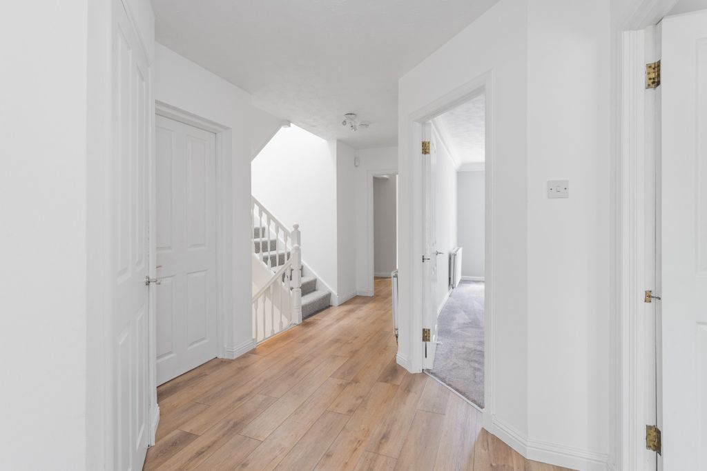 Property photo 2 of 38