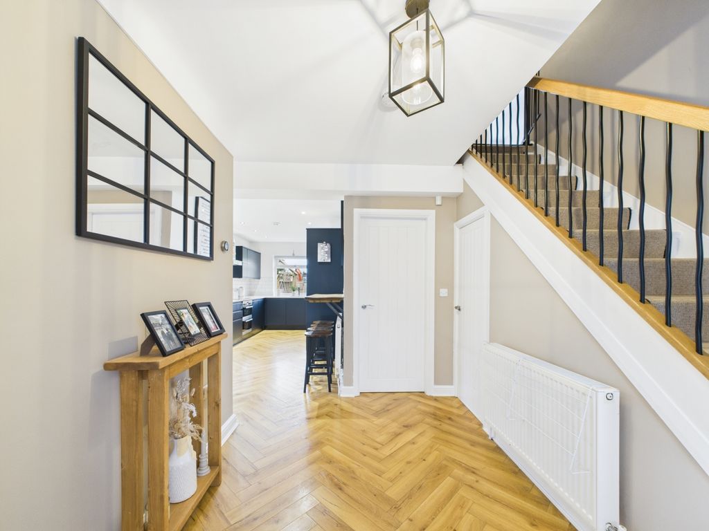 Property photo 2 of 24 Cam02386G0-Pr0149-Still033