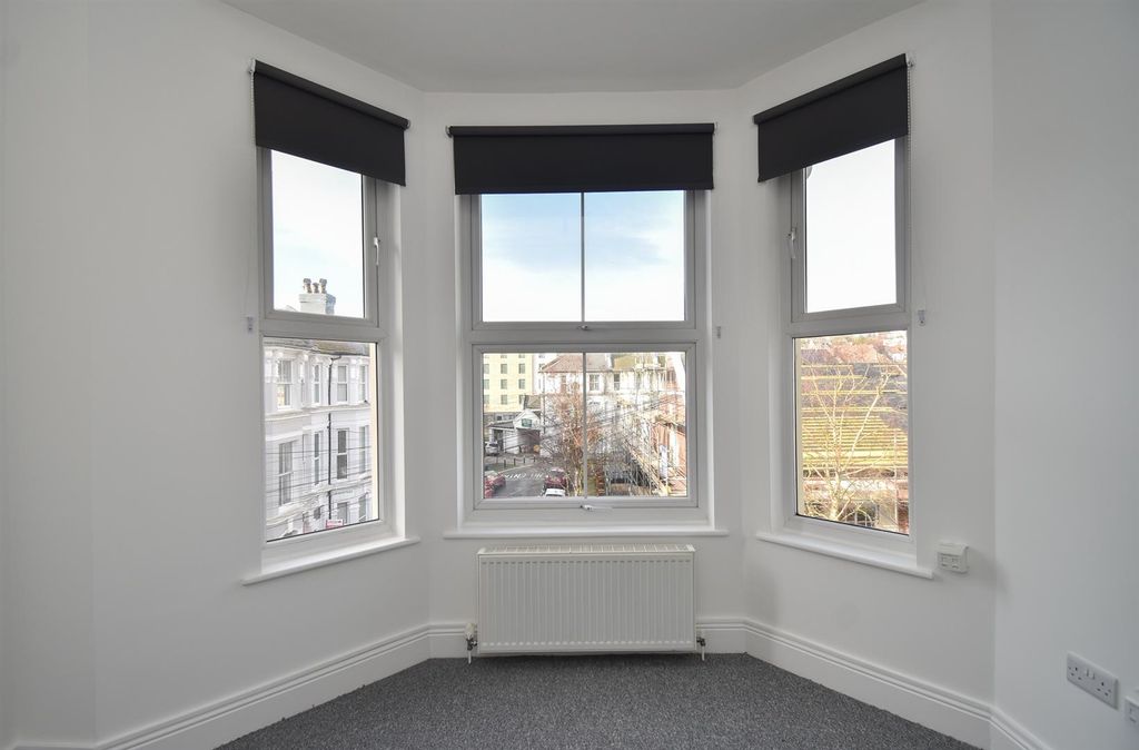 Property photo 2 of 8 Living Room