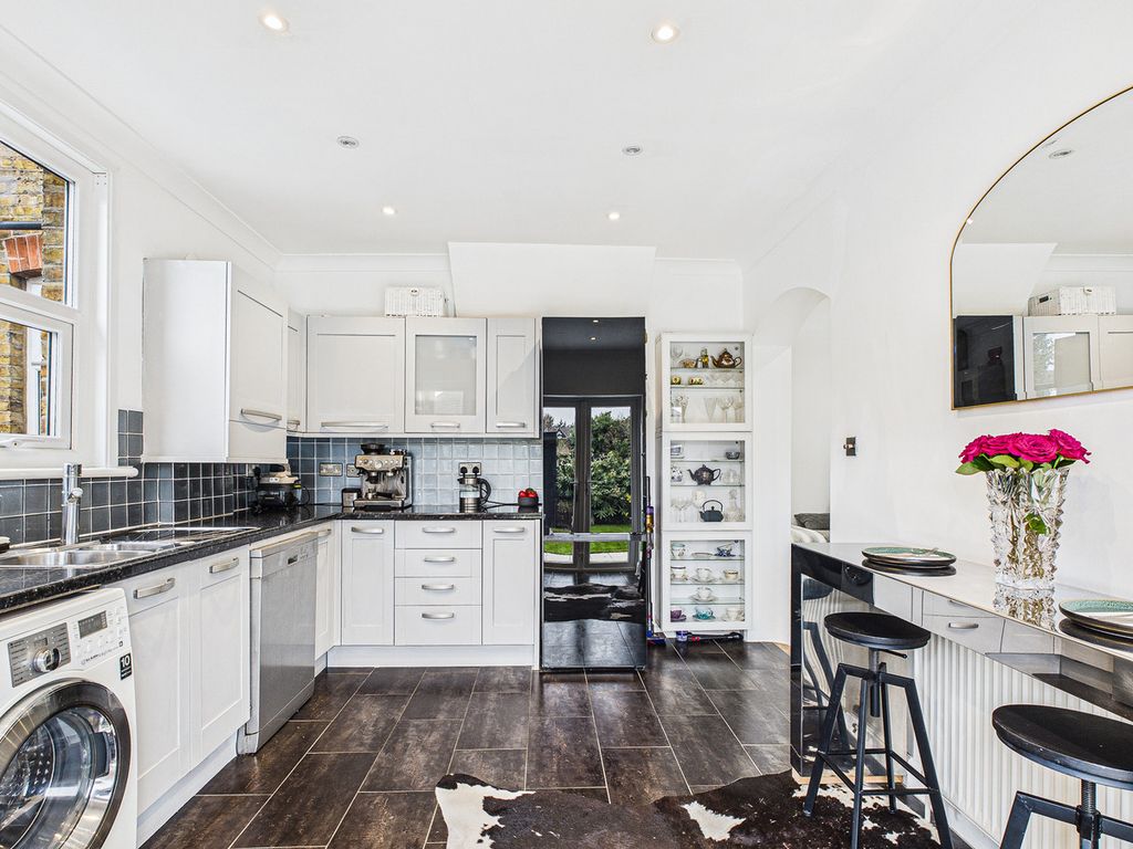 Property photo 2 of 29