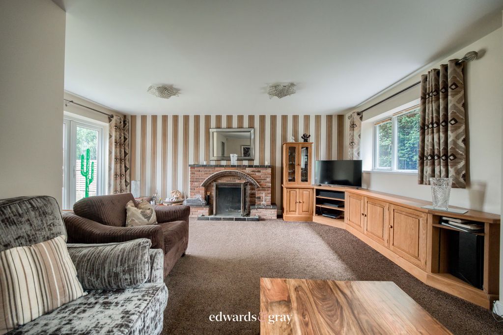 Property photo 3 of 42