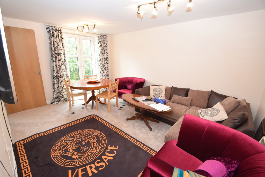 Property photo 3 of 8 Gallery