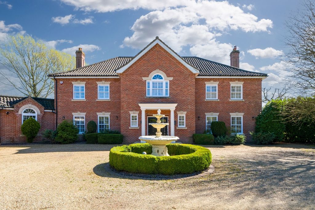 Property photo 1 of 34