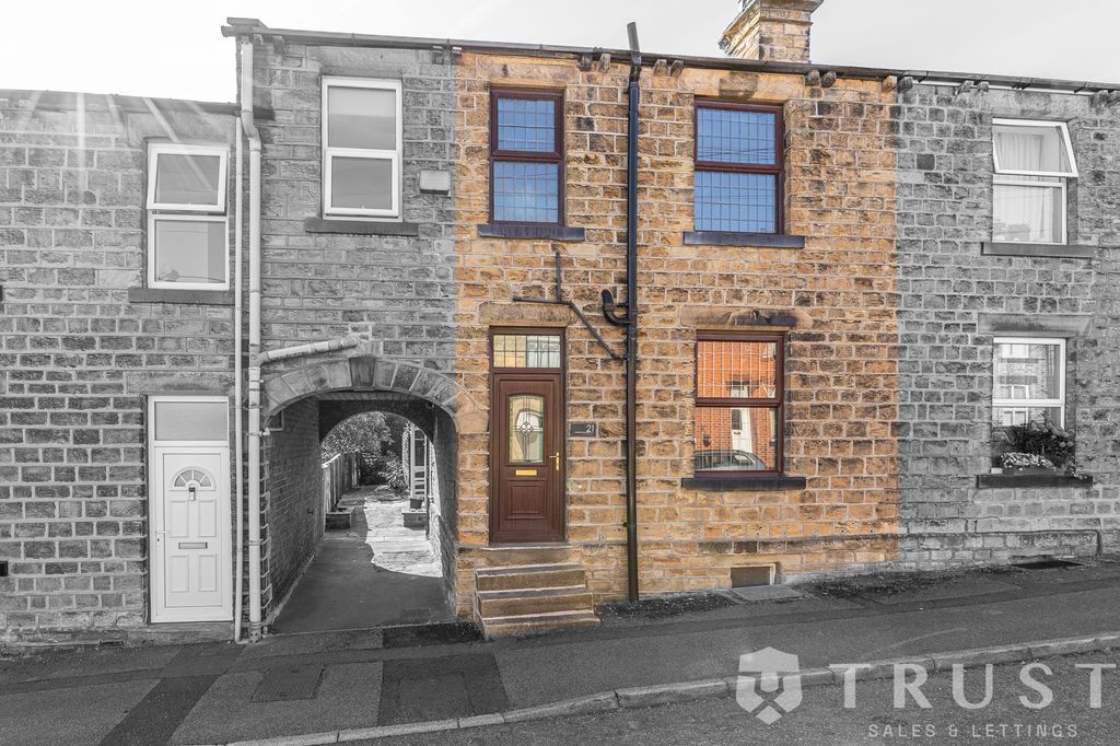 Property photo 2 of 37