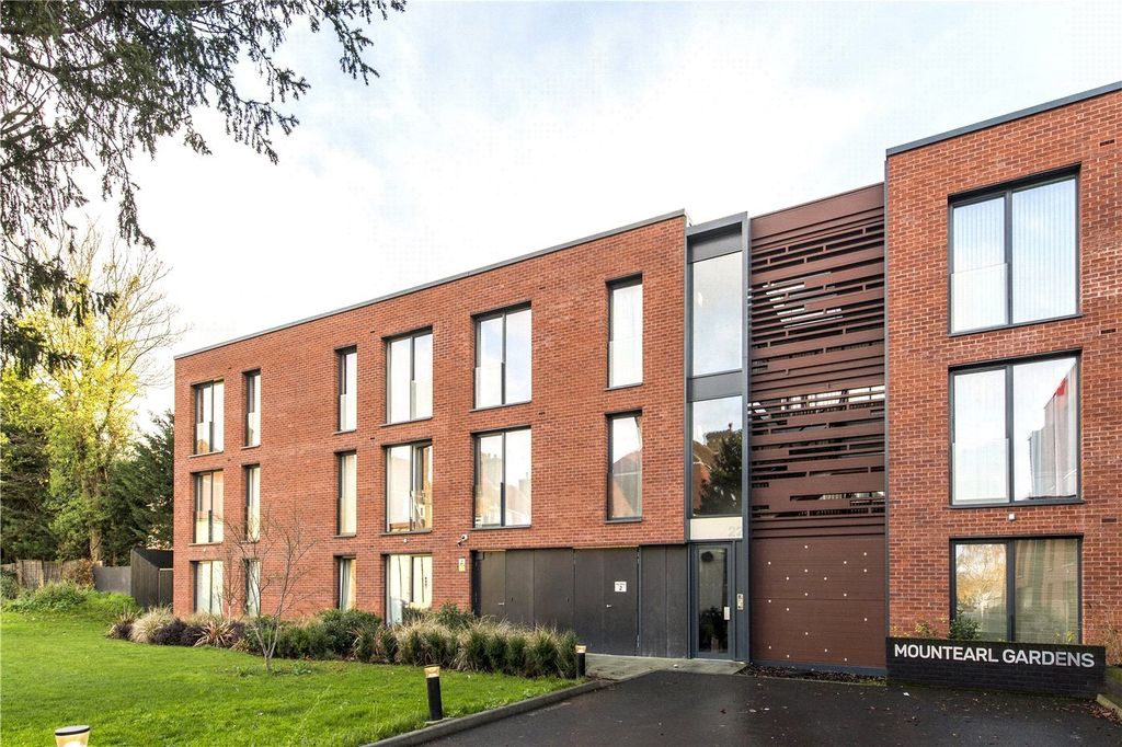 Property photo 1 of 14 Exterior Front