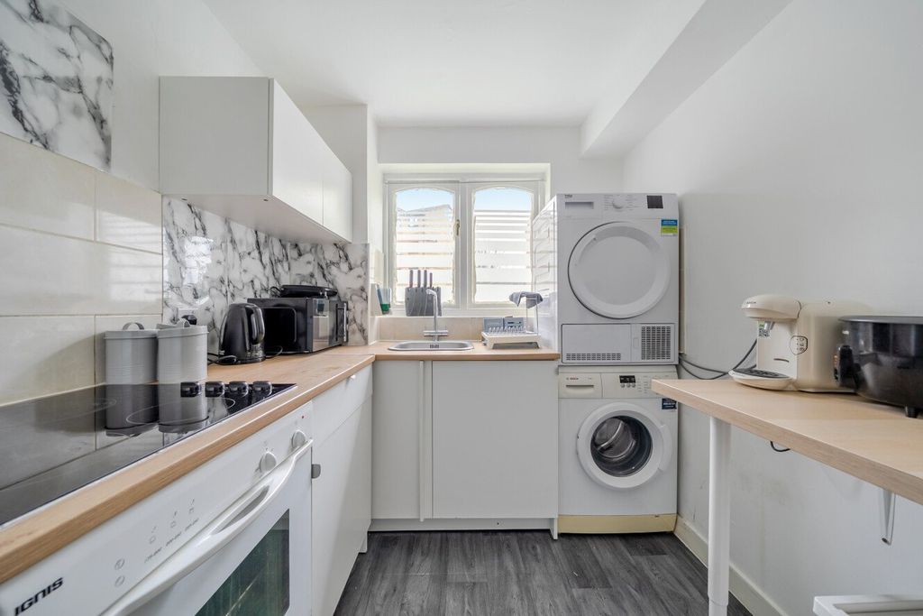 Property photo 2 of 12 Picture No. 06