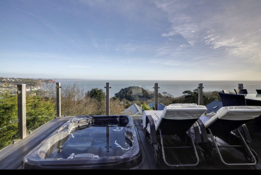 Property photo 2 of 6