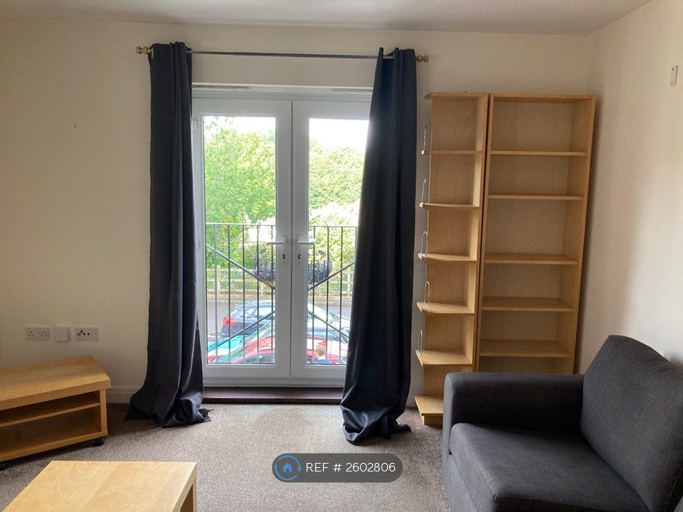 Property photo 2 of 14