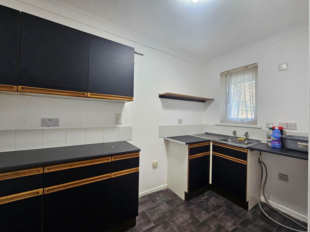 Property photo 3 of 6 Image