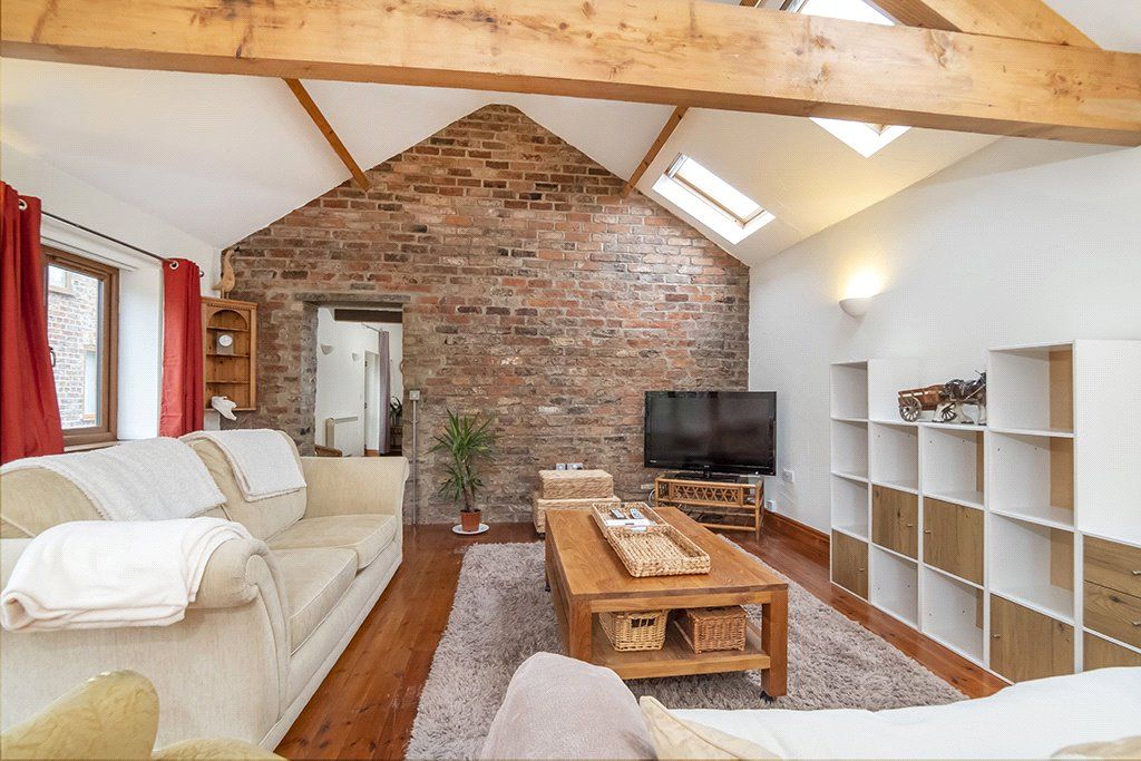 Property photo 3 of 11 Picture No. 02
