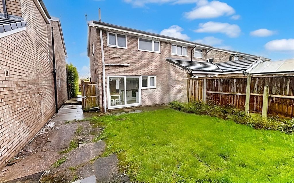 Property photo 3 of 18
