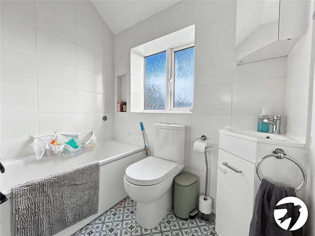 Property photo 3 of 32 Picture No. 30