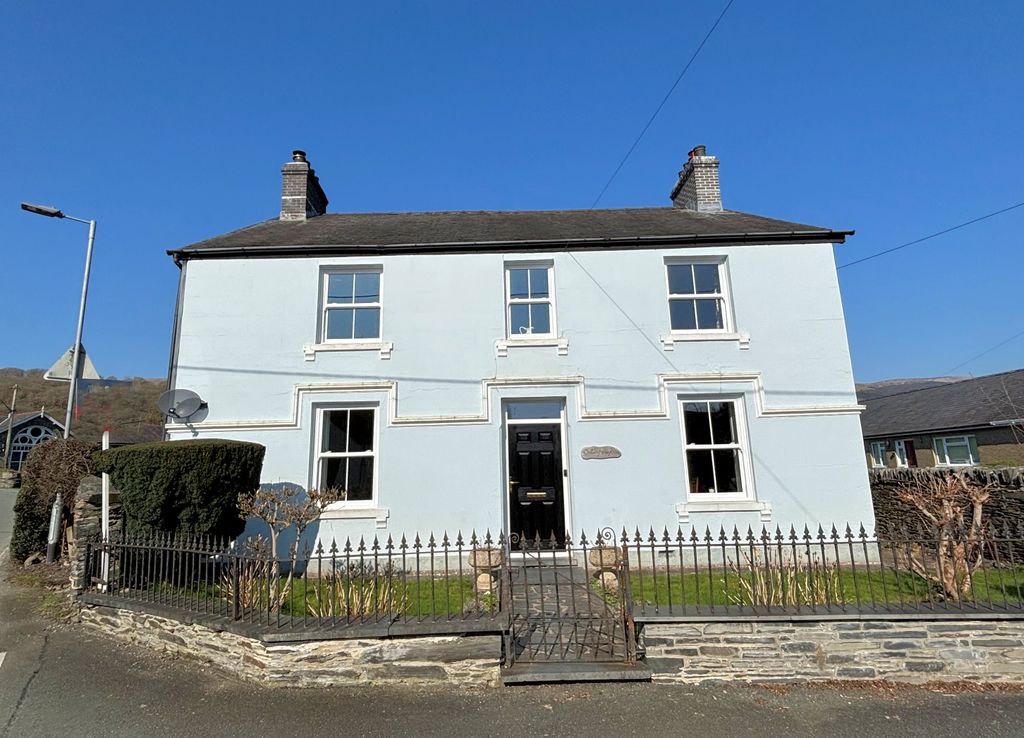 Property photo 2 of 57