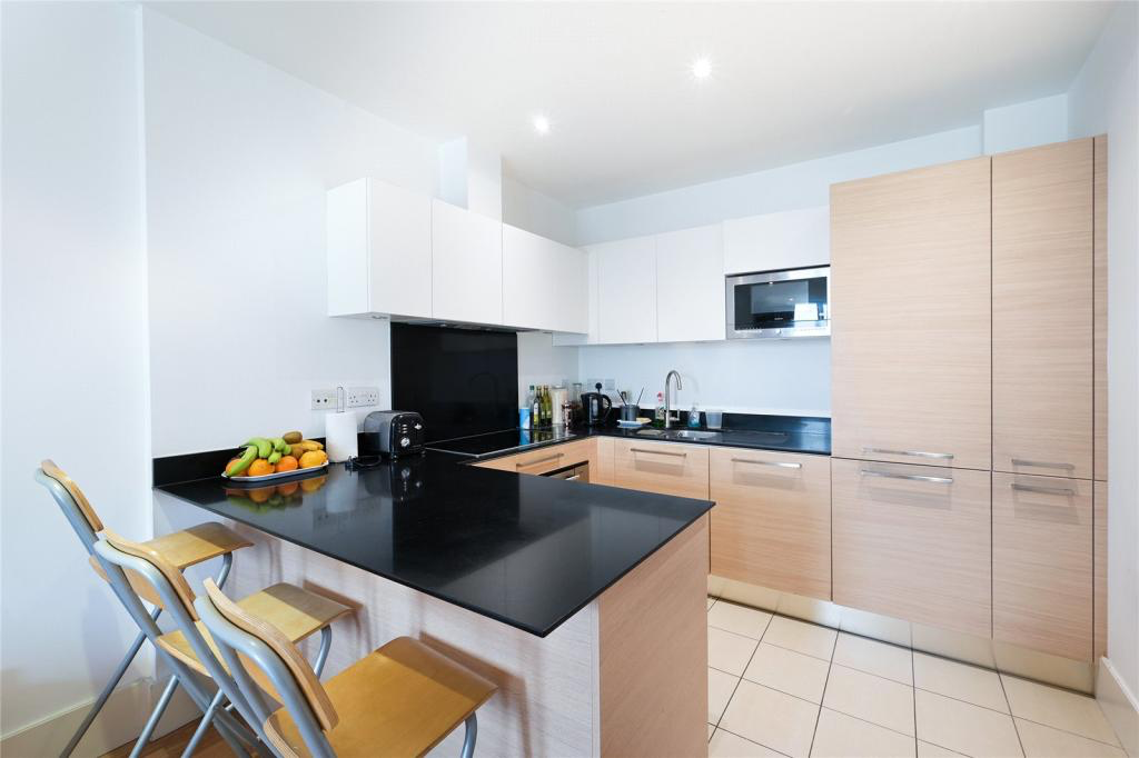 Property photo 2 of 11 Kitchen