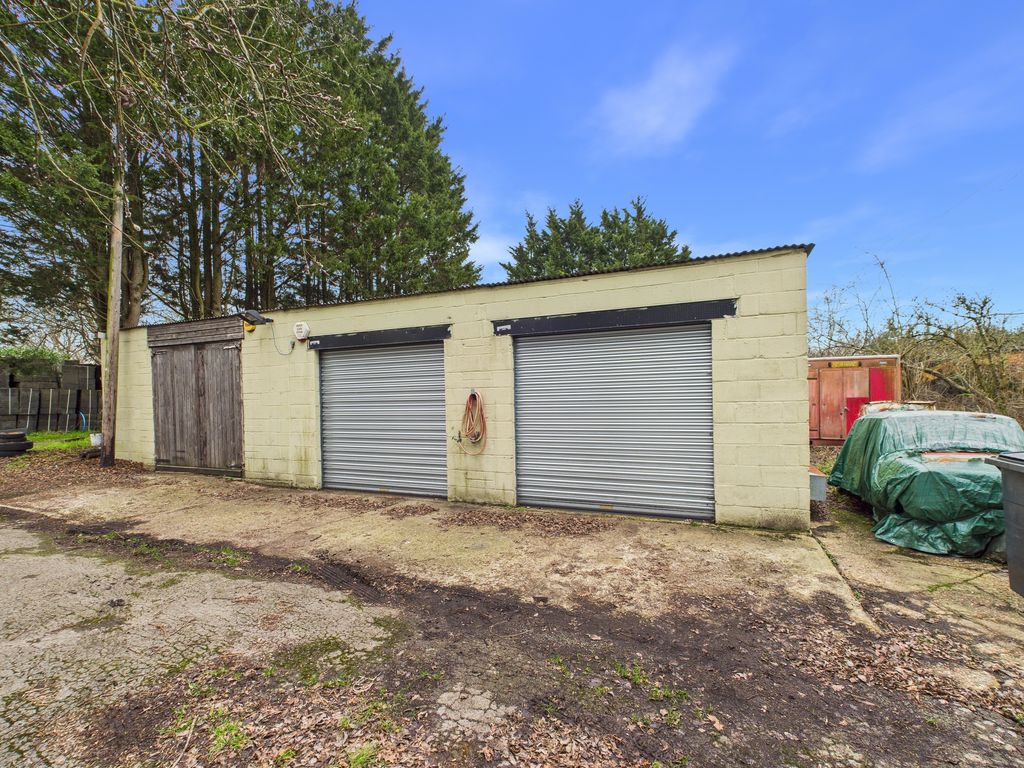 Property photo 1 of 5
