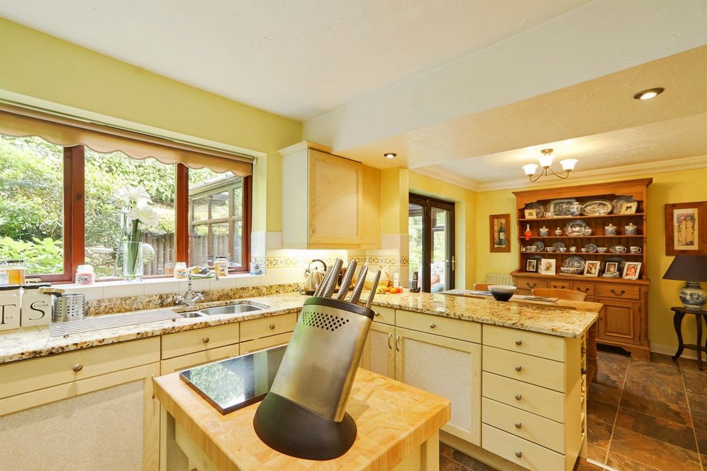 Property photo 3 of 30